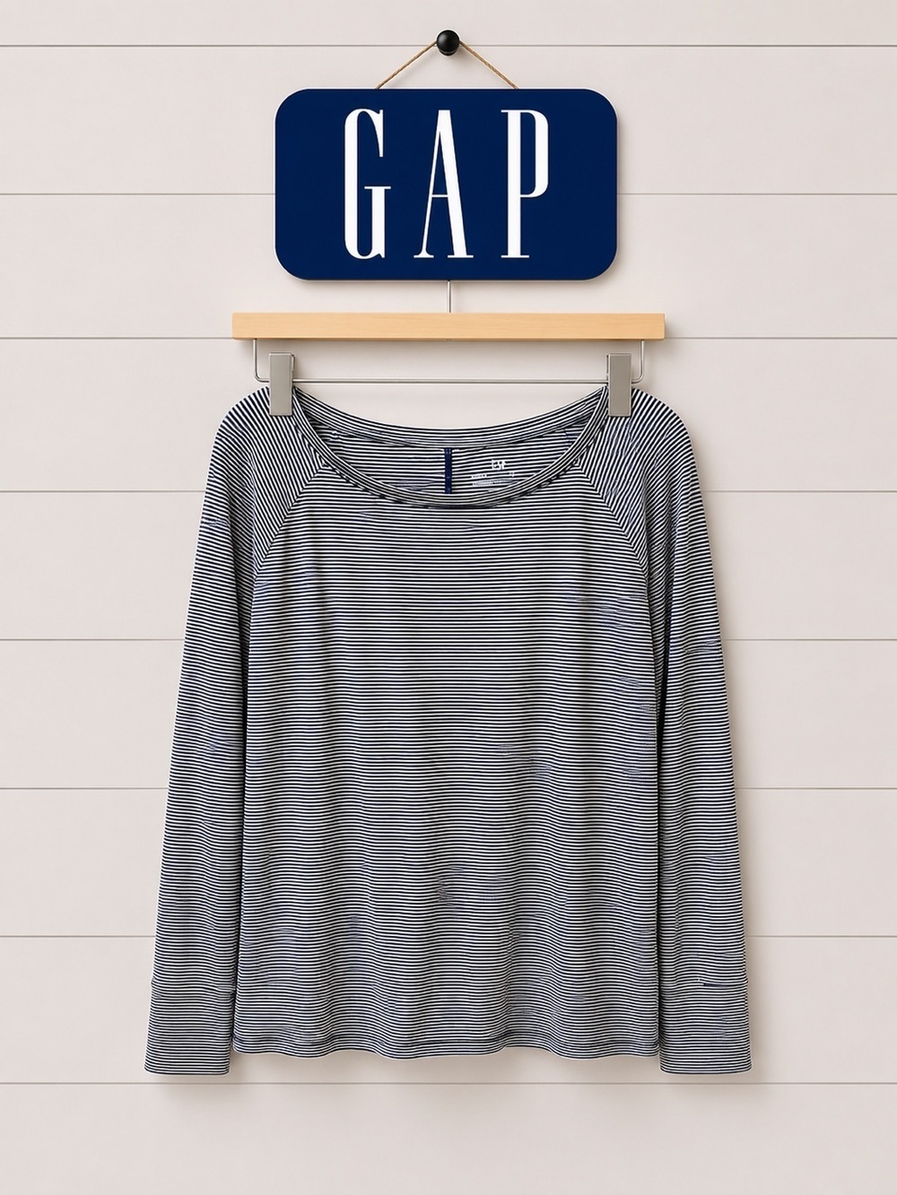 GAPFIT BREATHE – Navy & White Striped Long Sleeve Top (Size XL)